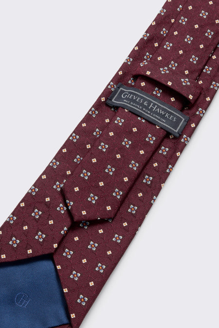 Newberry Diamond Tie