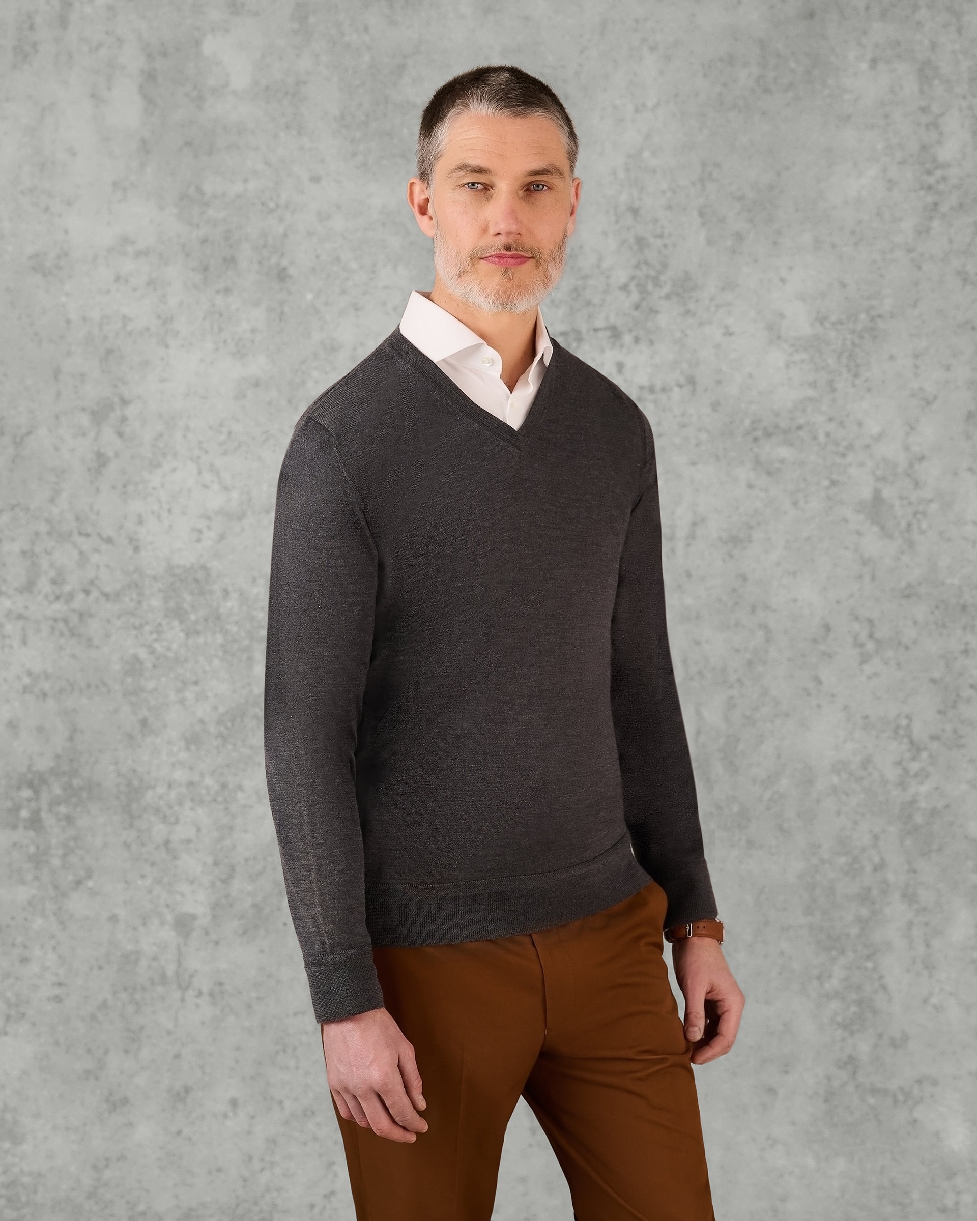 Hodge Wool Silk Cashmere V-neck Jumper