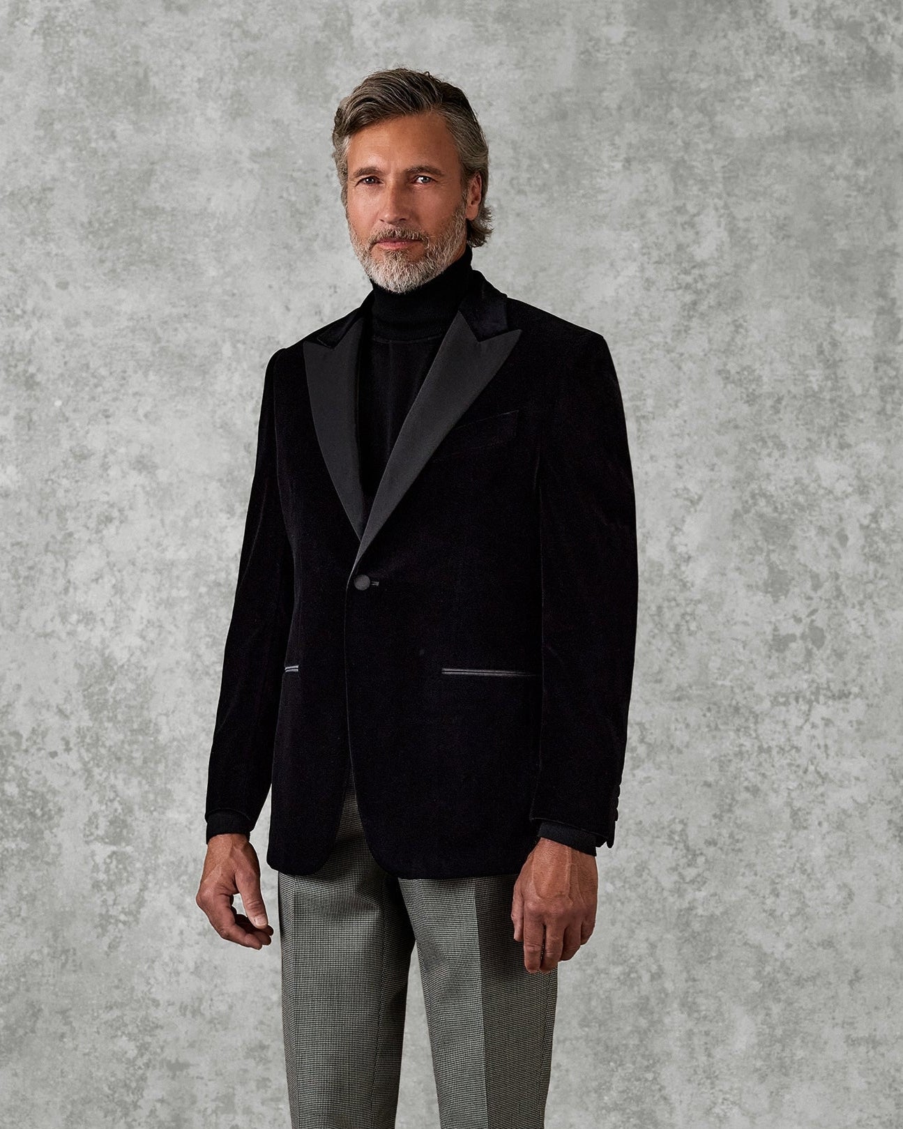 Reynolds Peak Lapel Velvet Dinner Jacket Black