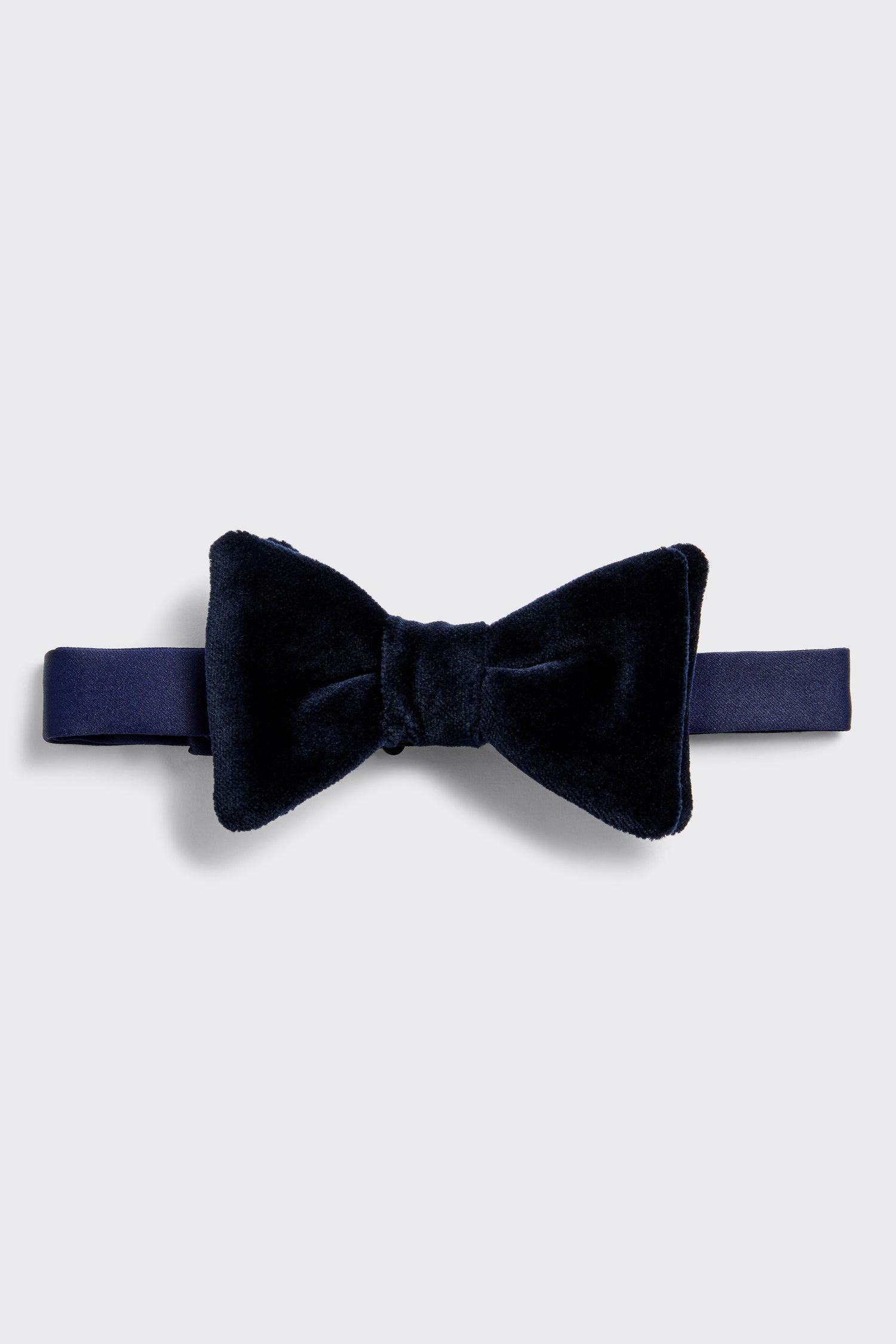 Lathom Pre-Tied Velvet Bow Tie Navy