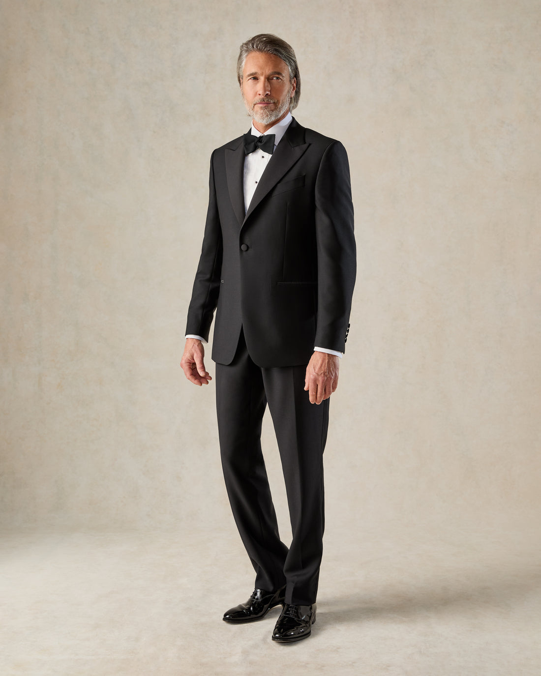 Shelford Wool Mohair Barathea Peak Lapel Dinner Suit Black