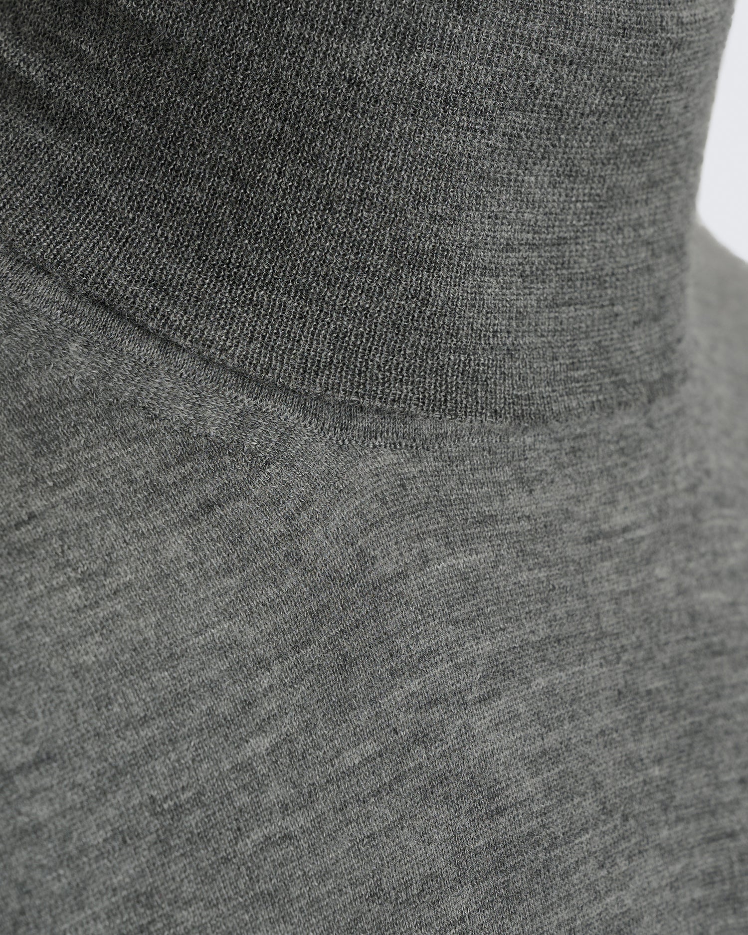 Cashmere Knitted Roll Neck Grey