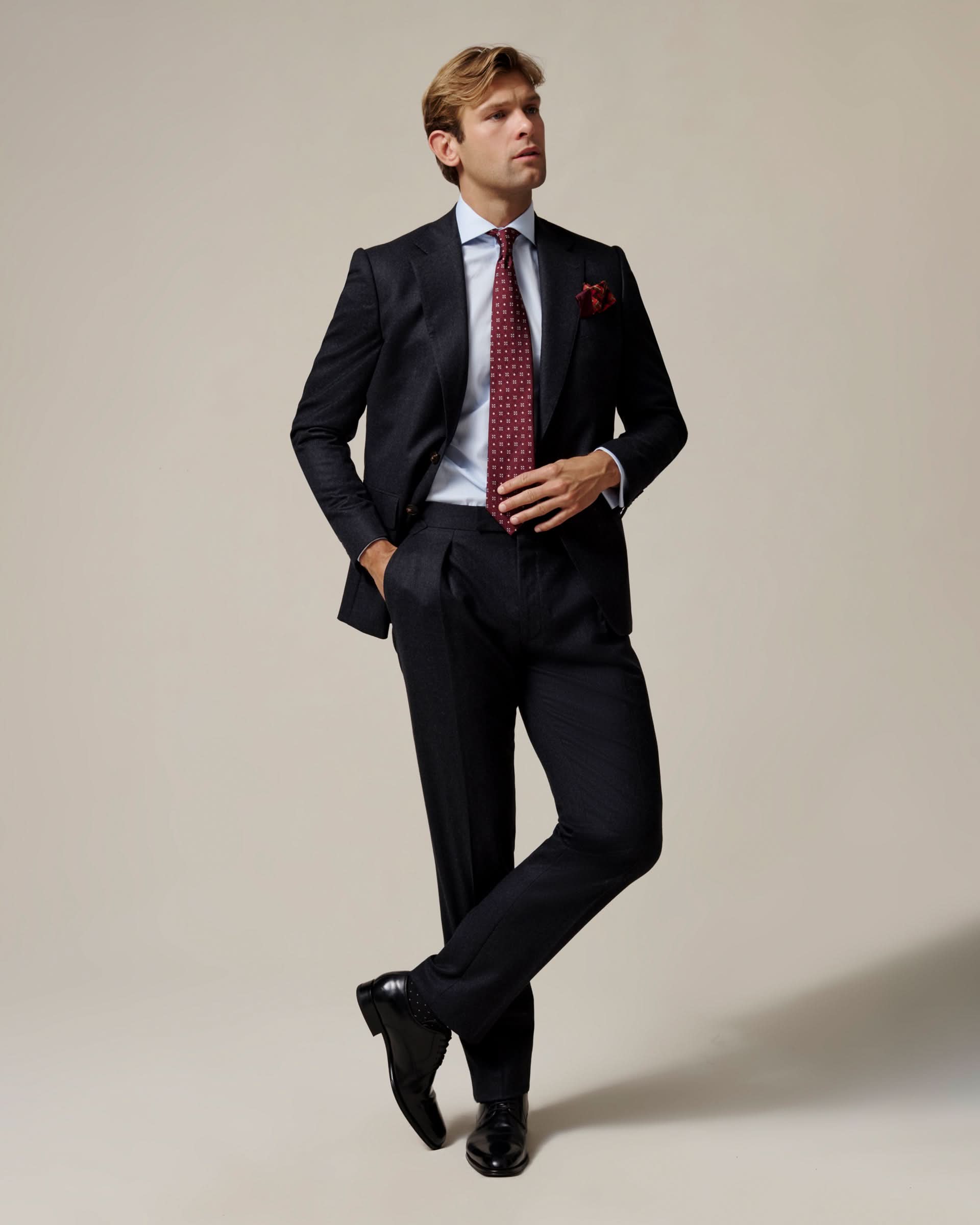 Mens Luxury Suits From Gieves & Hawkes | Classic Tailoring From
