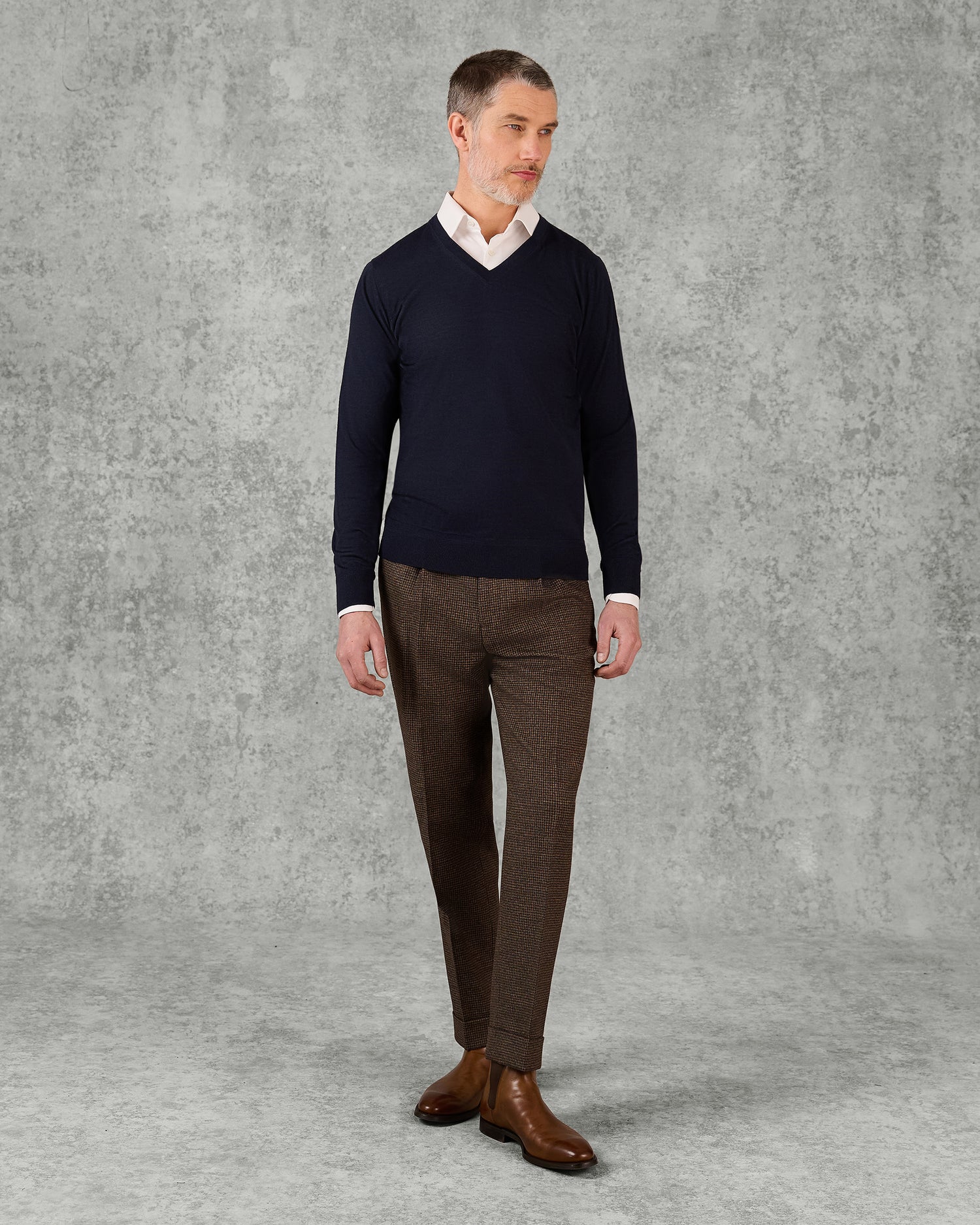 Hodge Wool Silk Cashmere V-neck Jumper