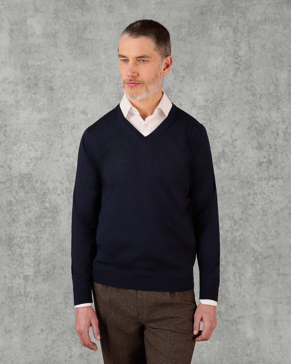 Hodge Wool Silk Cashmere V-neck Jumper