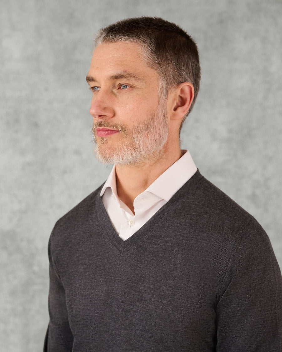 Hodge Wool Silk Cashmere V-neck Sweater