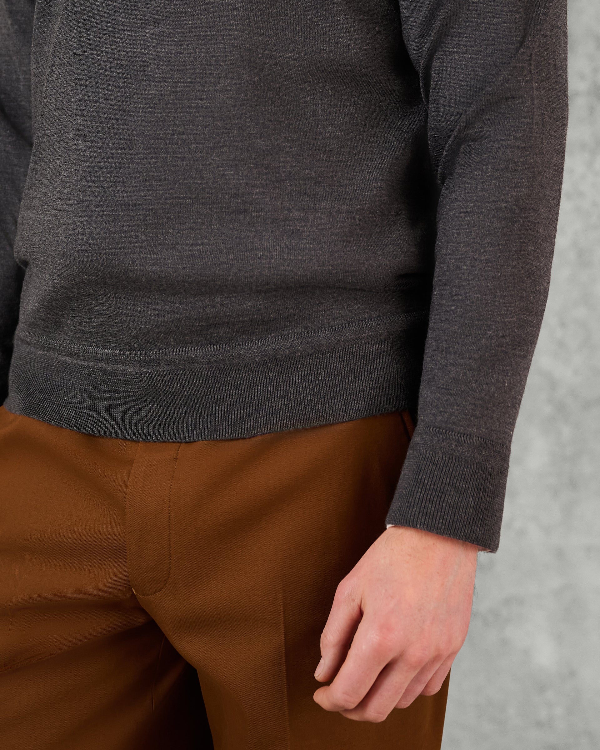 Hodge Wool Silk Cashmere V-neck Jumper