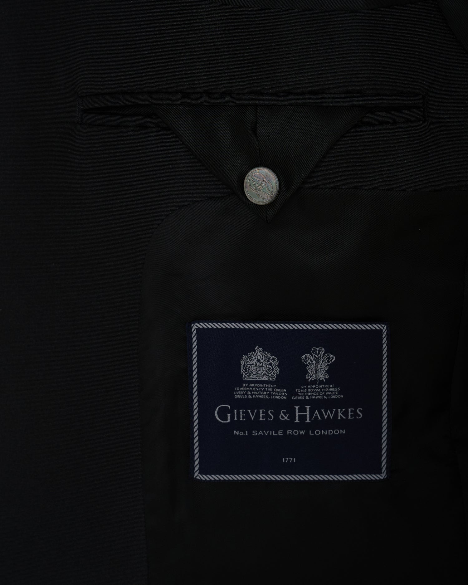 Reynolds Peak Lapel Velvet Dinner Jacket Black