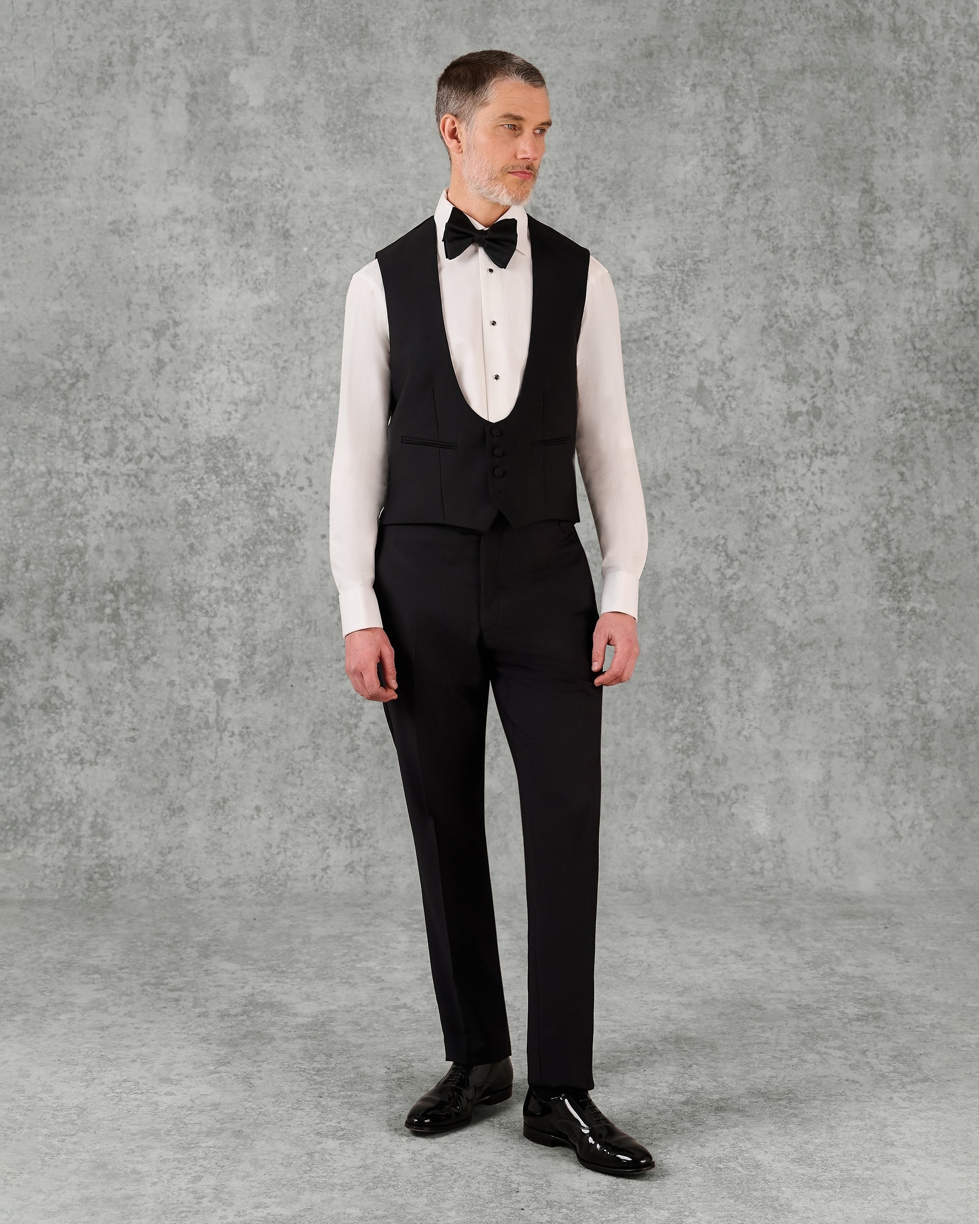 Shelford Wool Mohair Barathea Peak Lapel Dinner Suit Black