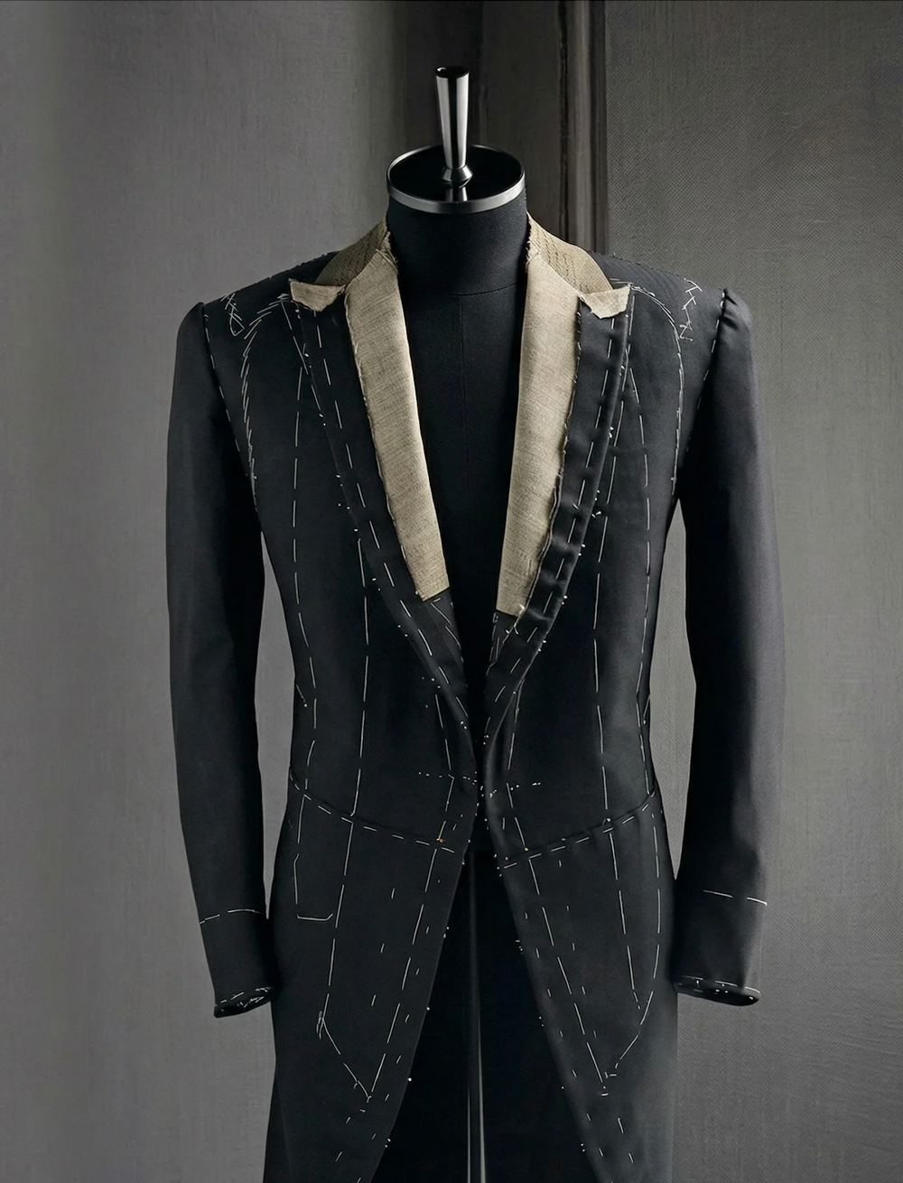 Bespoke vs Made to Measure: What Every Gentleman Should Know